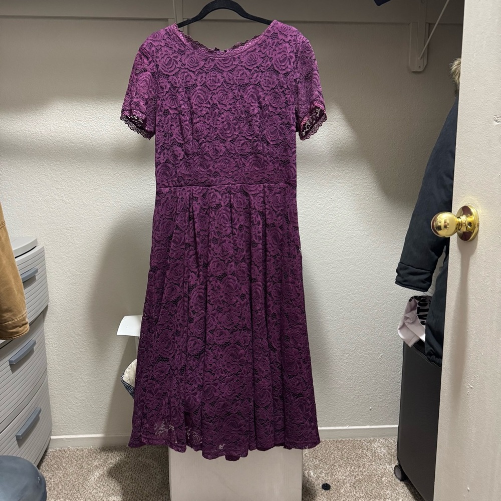 Elegant Burgundy Lace Dress plus size 2xl